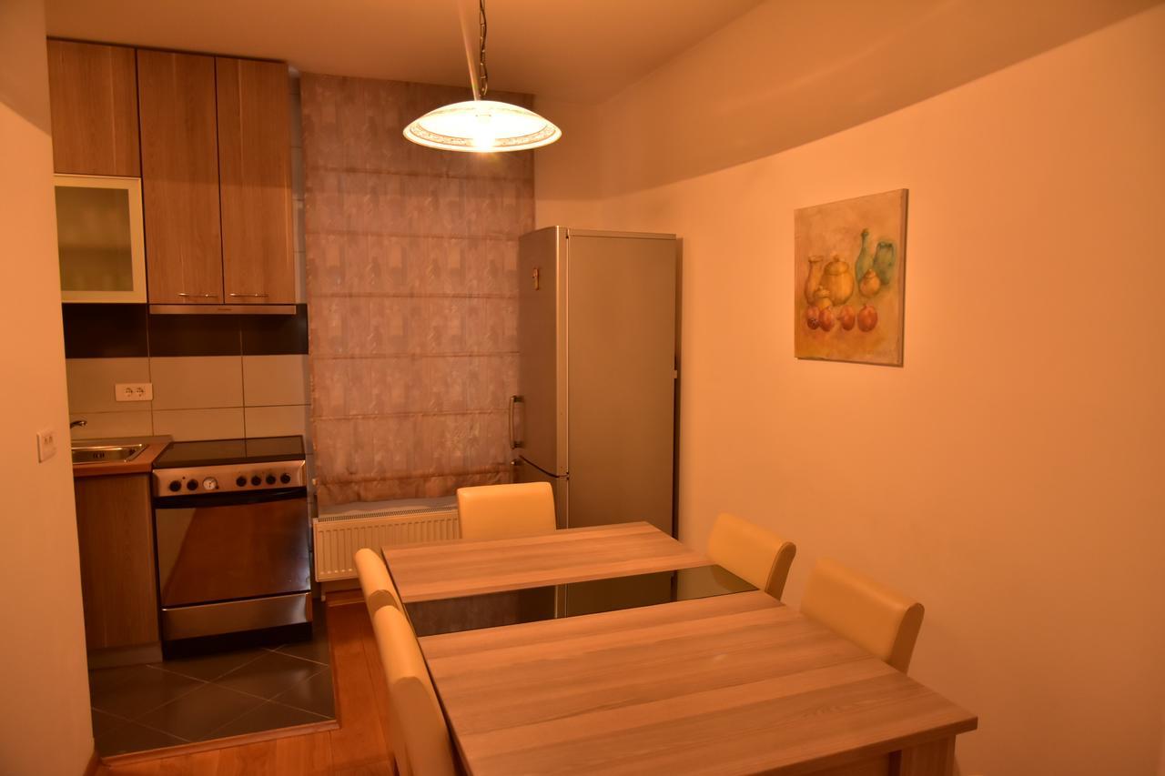 Ferhadija Luxury Apartment ซาราเยโว ภายนอก รูปภาพ